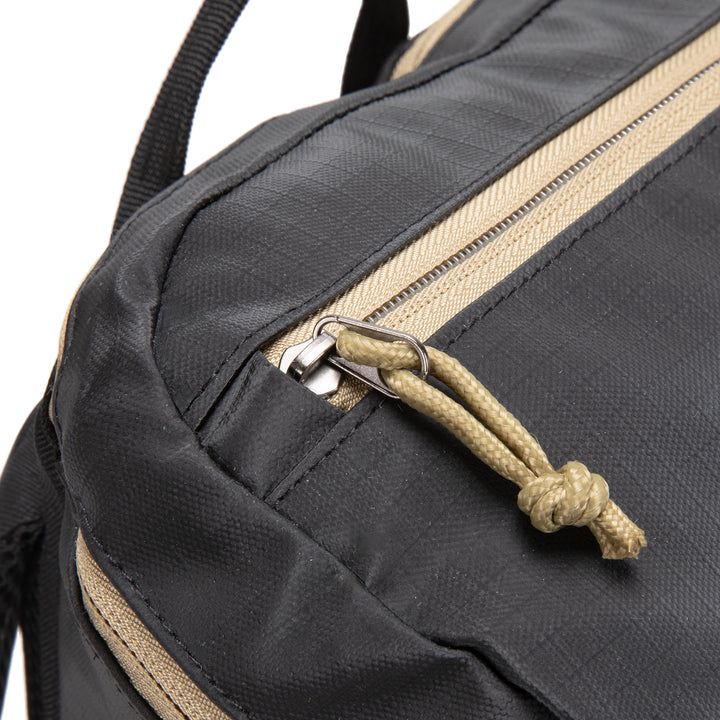 Mochila Outdoor 25L Andes Negro/Beige