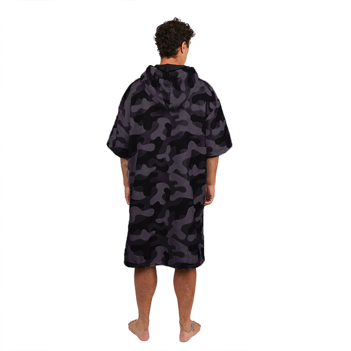 Poncho Cambiador de Surf Camo Negro Kano